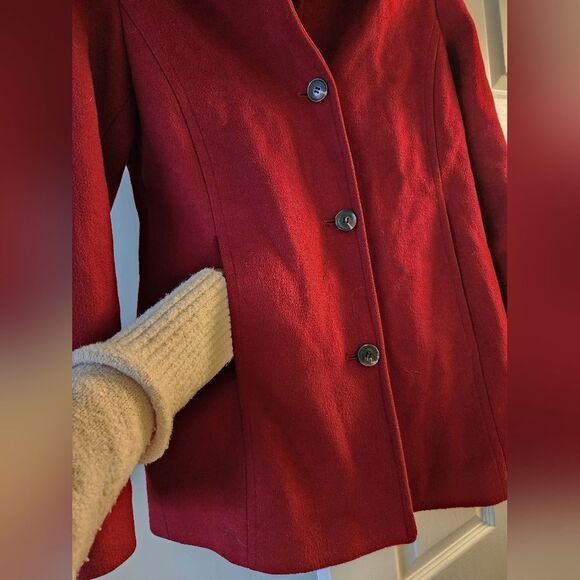 Calvin Klein - Picture 8 of 8